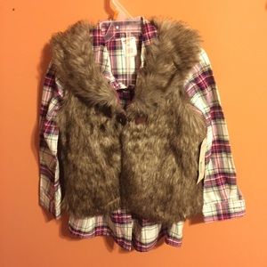 Plad button up colored shirt with fur vest